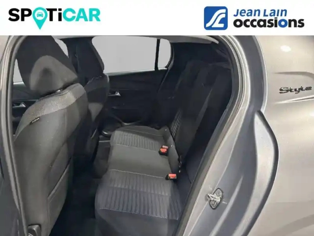 Peugeot 208 puretech 100 s&amp;s eat8 — photo 12