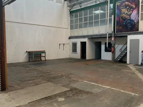 Local d’activité et entrepôt Location Roubaix 2p 211m² 1200€