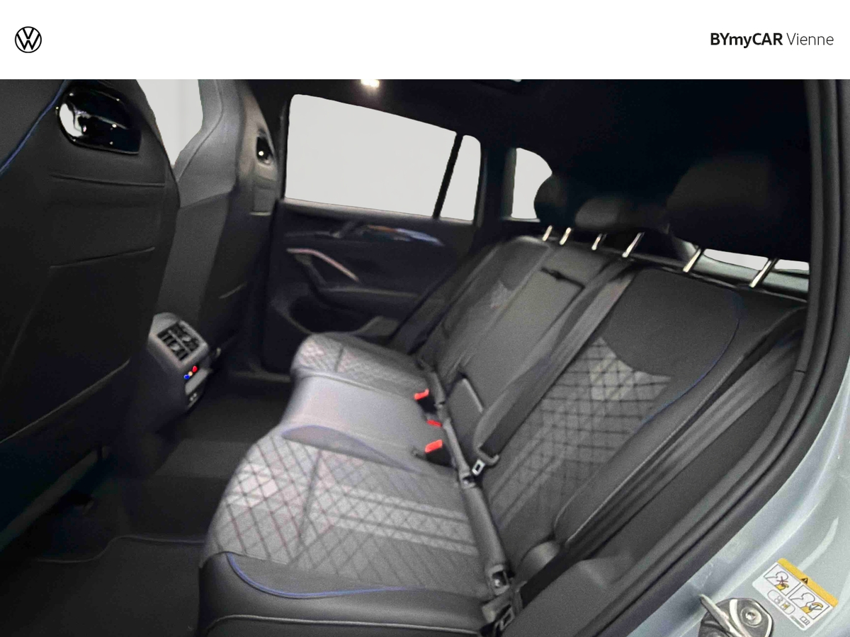 Volkswagen Tiguan 1.5 eHybrid 204ch DSG6 — photo 12
