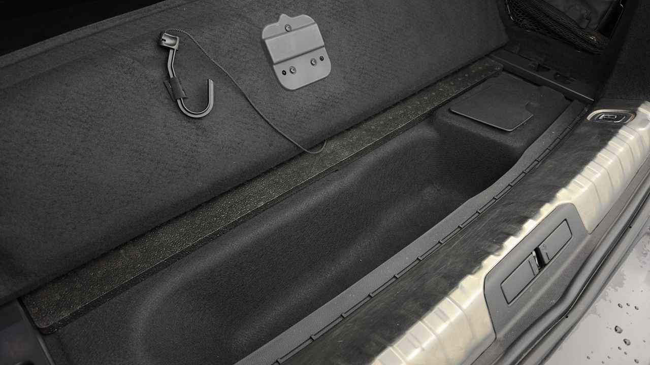 Peugeot 508 SW Hybrid 225 e-EAT8 — photo 38