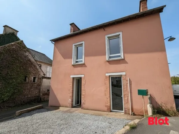A VENDRE chez BLOT à MORDELLES Centre-ville Maison 2chs 68m2 Parking expo Sud Grenier aménageable