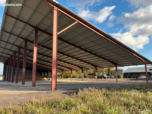 Hangar ouvert à louer - 1 500 m² - Nangis / Provins