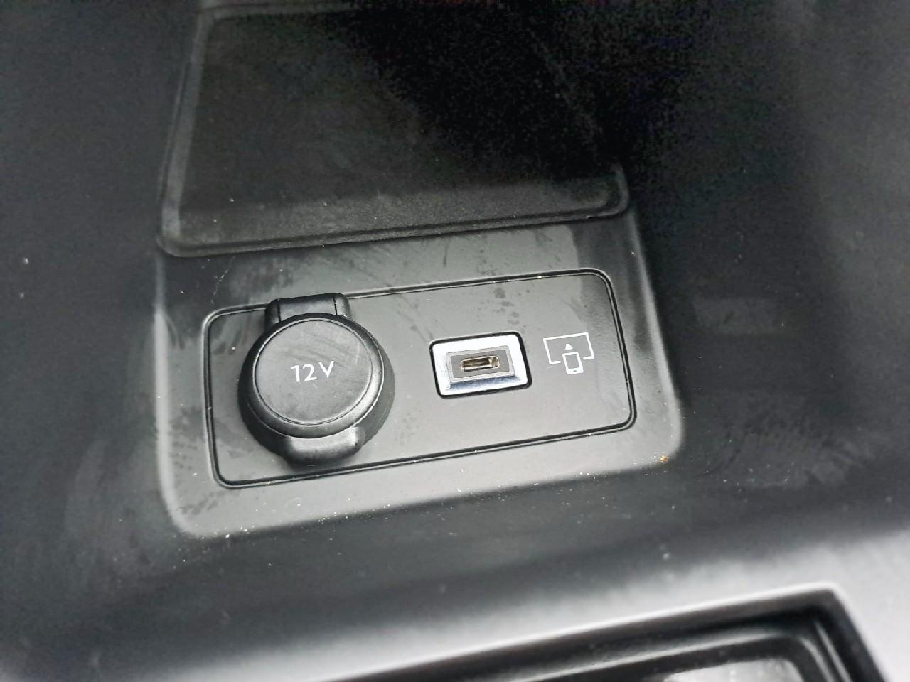Peugeot 308 sw hybrid 145 e-dcs6 allure — photo 26