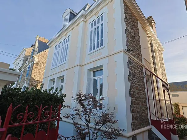 Maison 8 pièces 200 m²