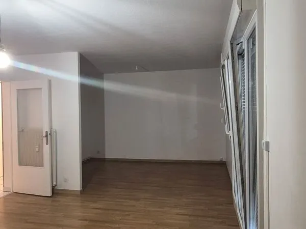 Grand t3 75 m2 avec balcon