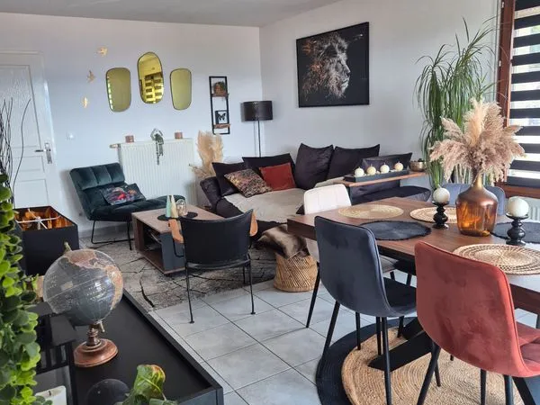 Appartement T3 67m² traversant avec terasse de 12m² , garage et cave