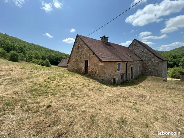 Maison 1 pièce 270 m²