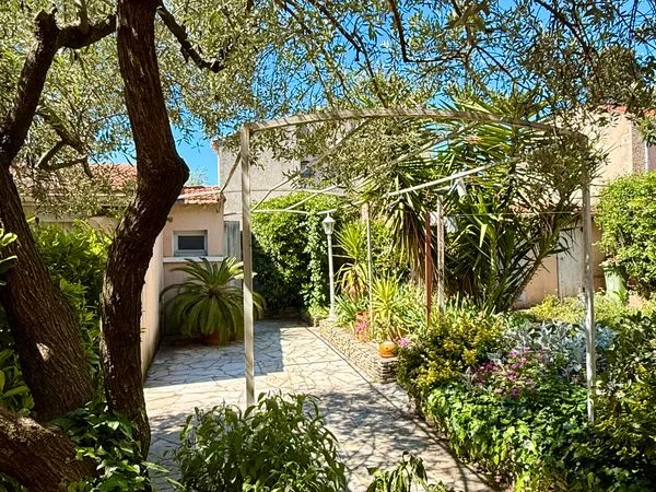 Maison 6 pièces, 160m², Nimes 30000 Quartier Gare - Beausoleil