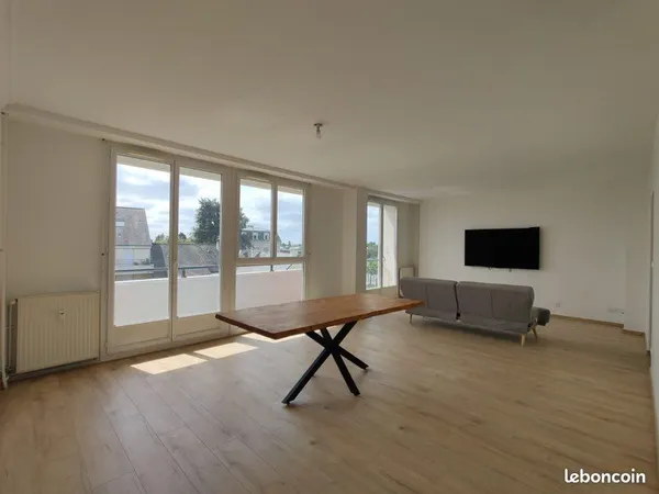 Appartement avec balcons