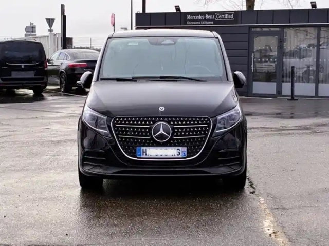 Mercedes Cla 300 d amg line long 8places — photo 3