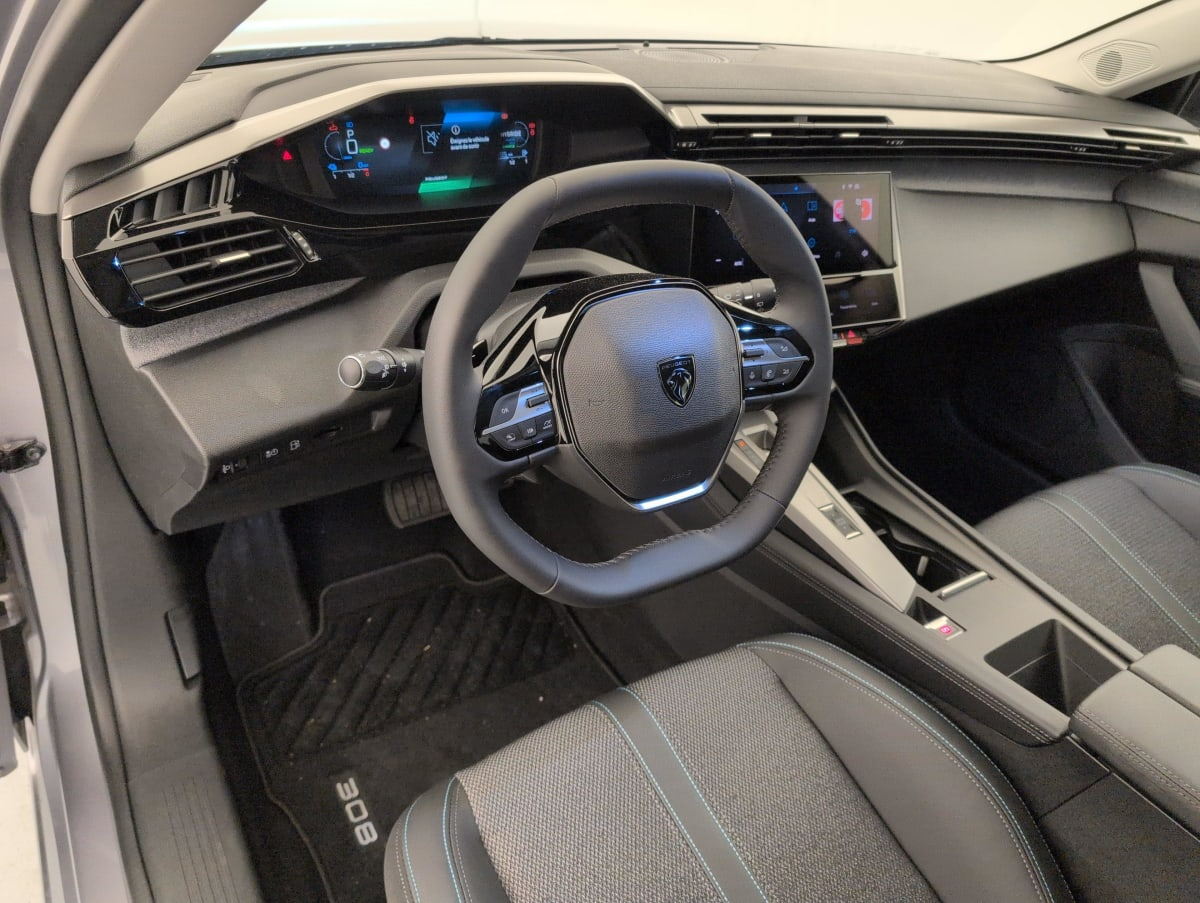Peugeot 308 SW — photo 15