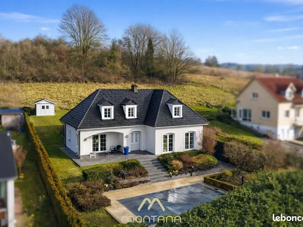 Propriété 7 pièces 226 m²