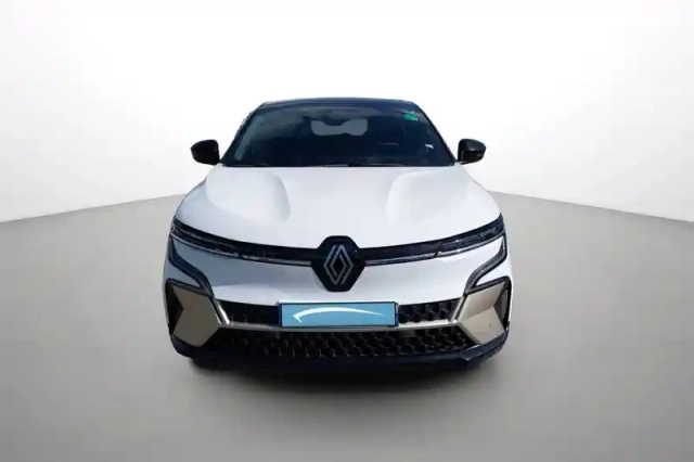 Renault Megane e-tech 220 ch autonomie confort gsr2 — photo 8