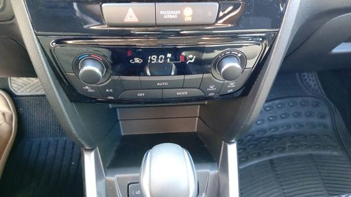 Suzuki Vitara 1.5 Dualjet 116 Hybrid Auto - Privilege – 2025 – 4650 km – Hybride essence – Boîte Automatique — photo 13