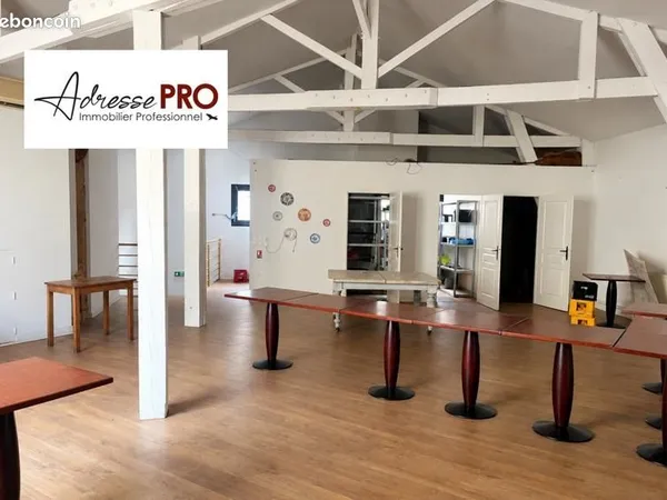 Local commercial 285 m²