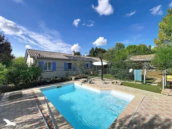 Maison de plain-pied 7 pièces 150 m²
