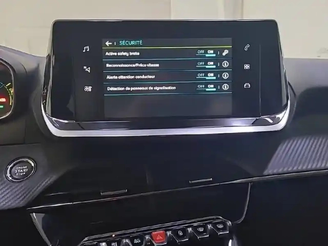 Peugeot 2008 electrique 136 ch — photo 22
