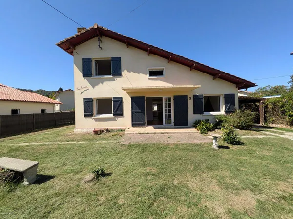 Maison 8 pièces 130 m²
