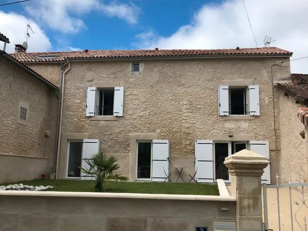 Location d'une maison d'habitation totalement réhabilitée