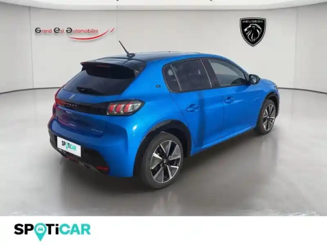 Peugeot 208 e- 136ch gt — photo 7