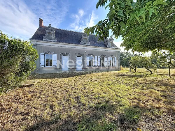 Ancienne ferme de 1906 sur Bauge En Anjou !