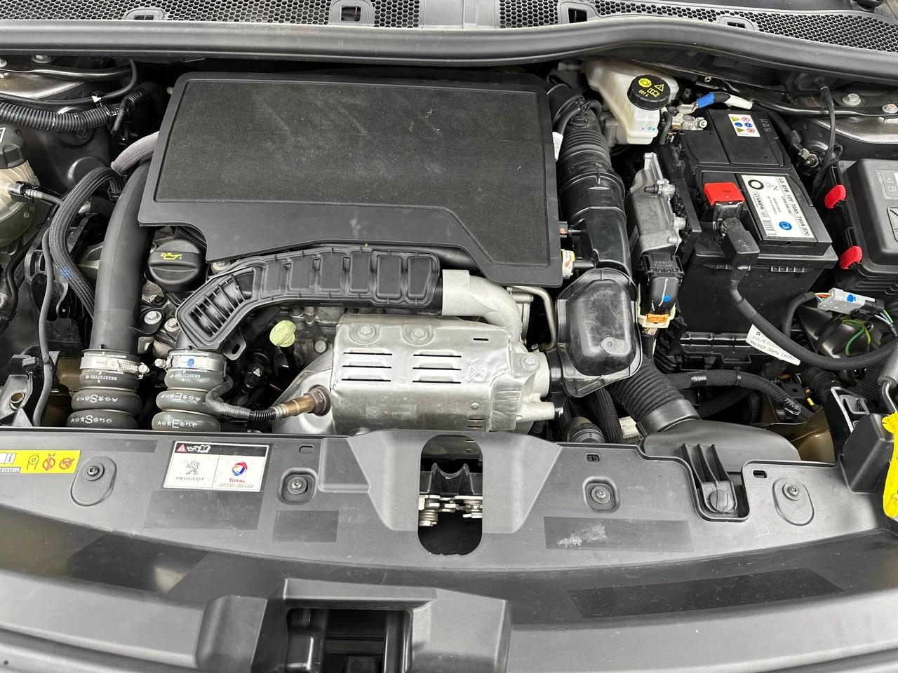 Peugeot 2008 puretech 100 s&s bvm6 allure — photo 13