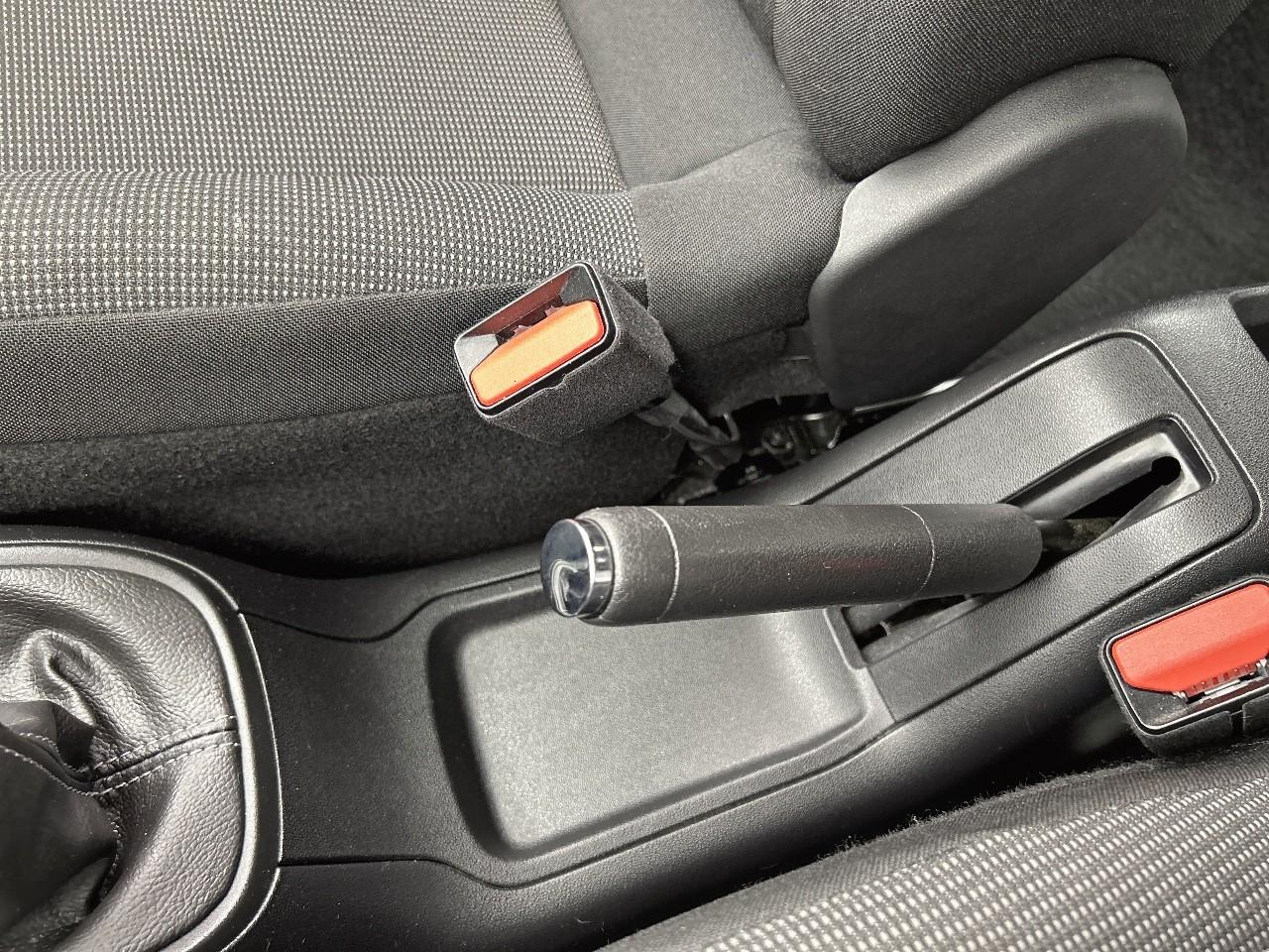Citroën C3 puretech 83 ch bvm5 plus — photo 18