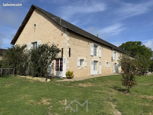 Ferme 6 pièces 276 m²