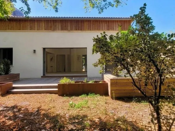 Maison contemporaine aux prestations haut de gamme NEUVE