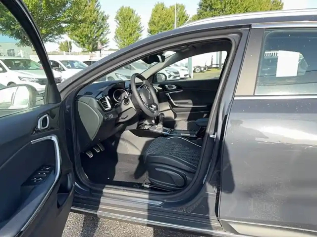 Kia Xceed 1.6 crdi 136 ch isg mhev ibvm6 — photo 3