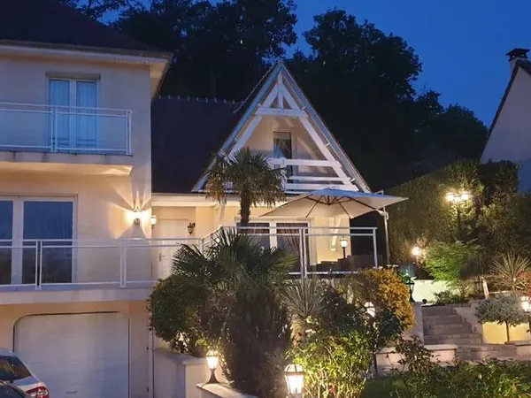 Maison 10 pièces 240 m²