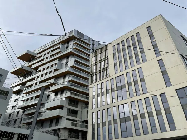 Bureaux 681 m²