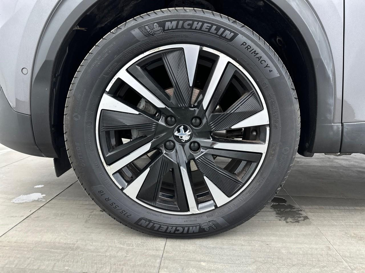 Peugeot 2008 puretech 130 s&s eat8 gt pack — photo 14