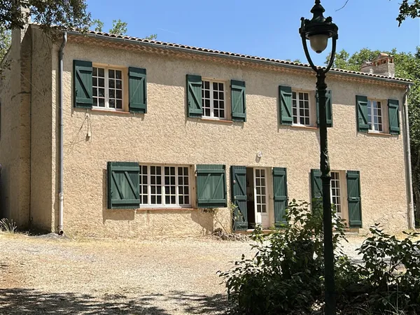 Le Val - A 7 Minutes de l'A8 - Bastide provençale de caractè