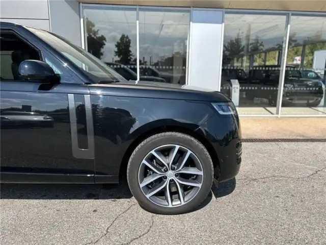 Land Rover Range Rover swb p550e phev awd — photo 22