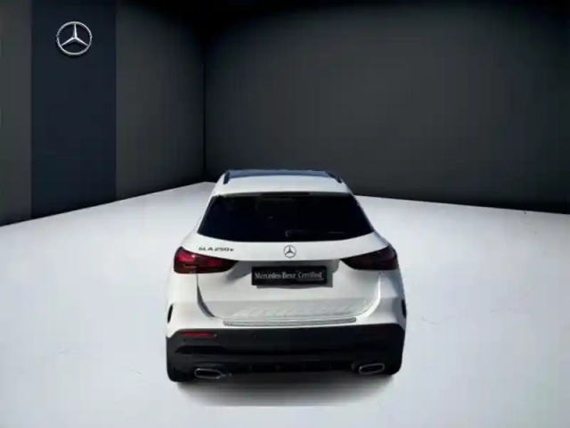 Mercedes Gla 250 e hybrid eq amg line — photo 4