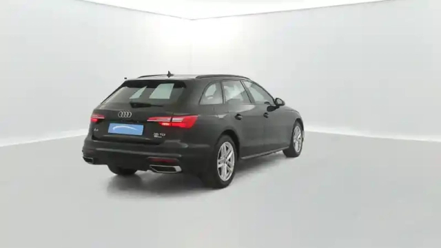 Audi A4 35 tdi 163 s tronic 7 design 5p — photo 5