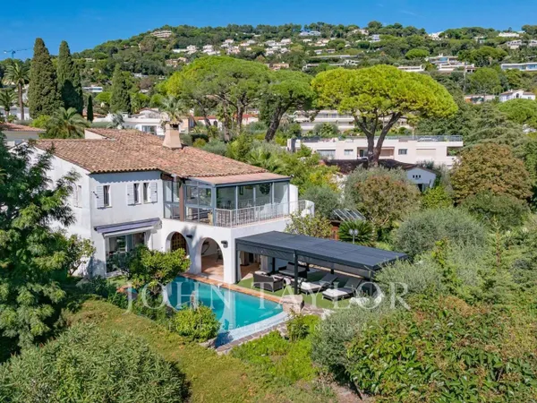 Maison 7 pièces 229 m²