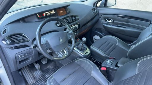 Renault Scenic 1.6 dCi 130 Energy - Bose – 2016 – 95457 km – Diesel – Boîte Manuelle — photo 13