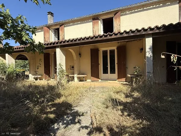 Ancienne Maison au Calme à 9km de Nanteuil-en-Vallée