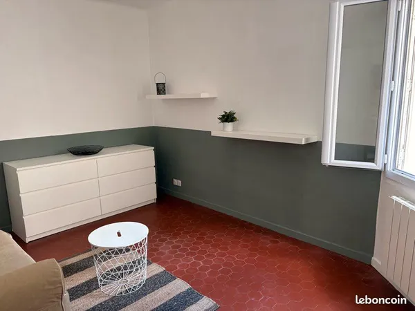 Loue studio meublé 21m2 Perier