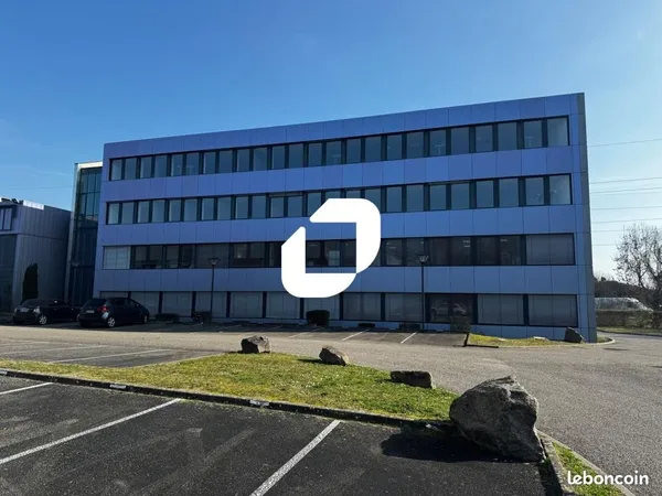 Bureau 848 m²