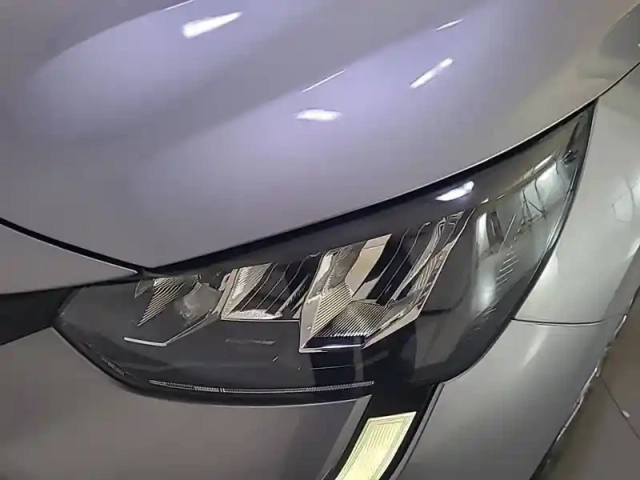 Peugeot 208 puretech 75 s&amp;s bvm5 — photo 72