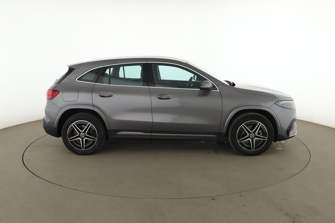 Mercedes-Benz EQA 250+ AMG Line 70.5 kWh — photo 6