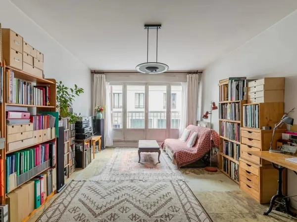 PARIS 11ème - APPARTEMENT AVEC PARKING A LA LISIERE DU MARAIS