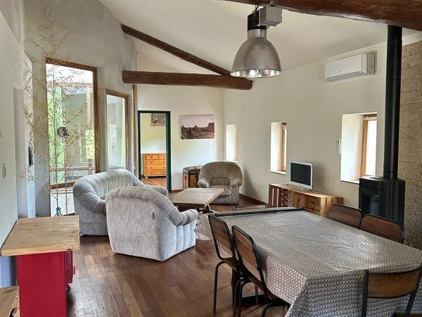 Loue maison de village