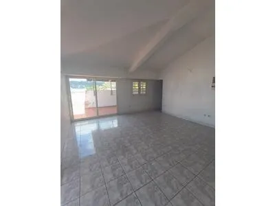 GRAND APPARTEMENT T2 CENTRE VILLE FORT-DE-FRANCE