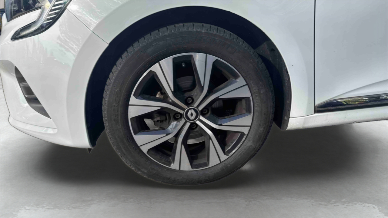 Renault Clio TCe 90 — photo 14