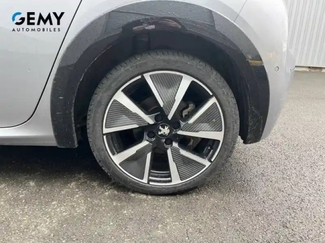 Peugeot 208 electrique 50 kwh 136ch — photo 11
