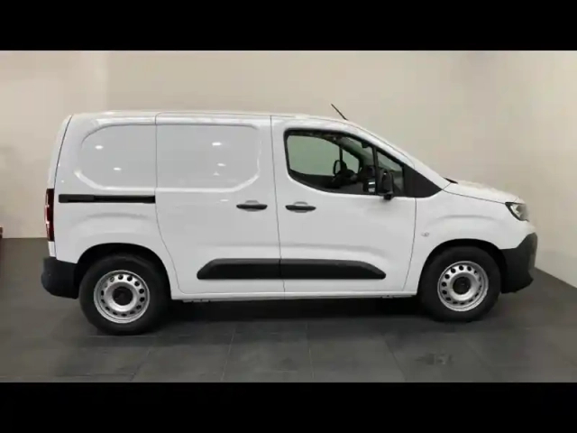 Peugeot Partner m charge utile majorée electrique 136ch  (prime cee b2b 5110? deduit) — photo 3